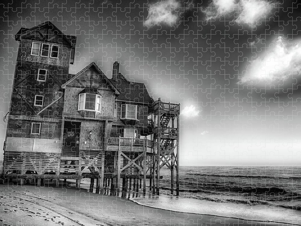 North Carolina Jigsaw Puzzle featuring the photograph Nights in Rodanthe House bw by Dan Carmichael