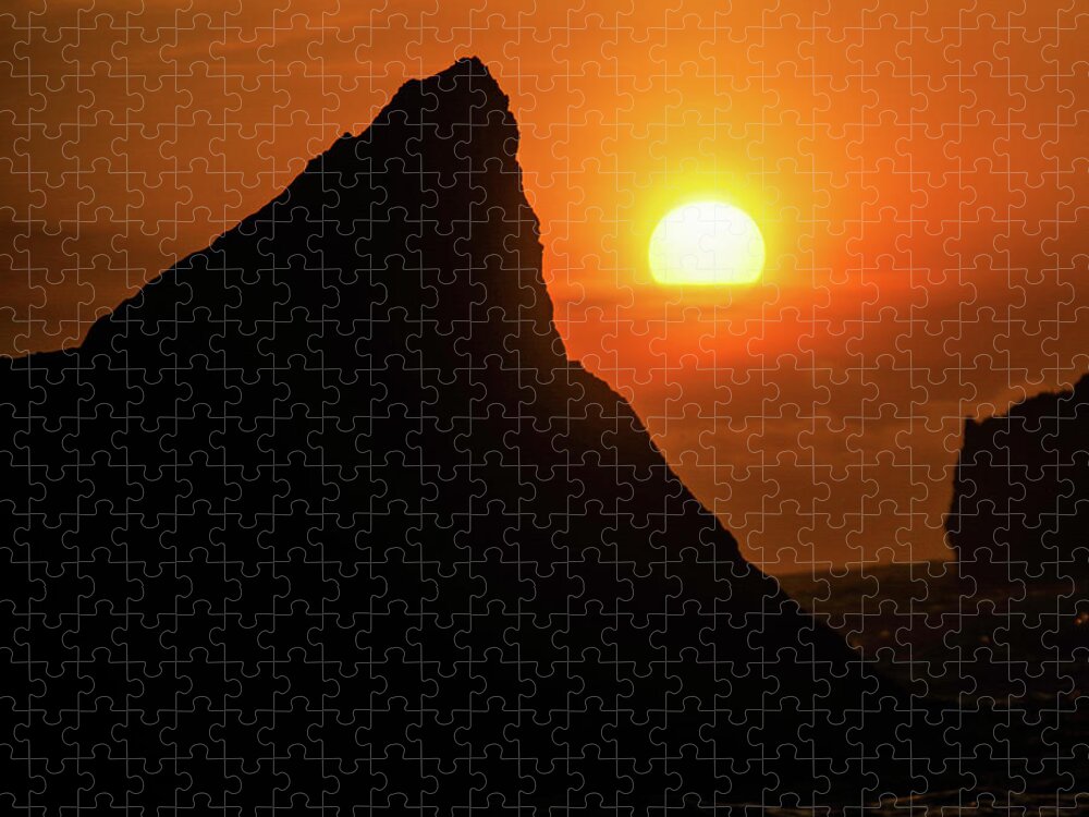 Sunset Jigsaw Puzzle featuring the photograph Sun sinking at Bandon by Jeff Swan