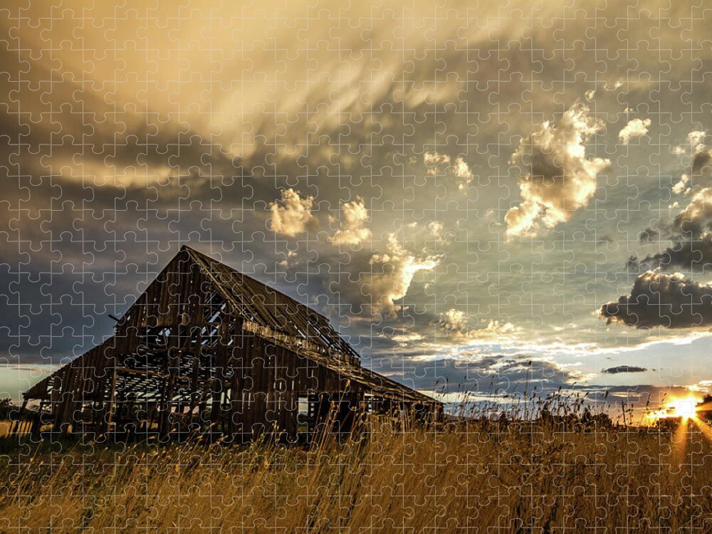 Barn Jigsaw Puzzle featuring the photograph Sunset Flare at Mapleton Barn by Wesley Aston