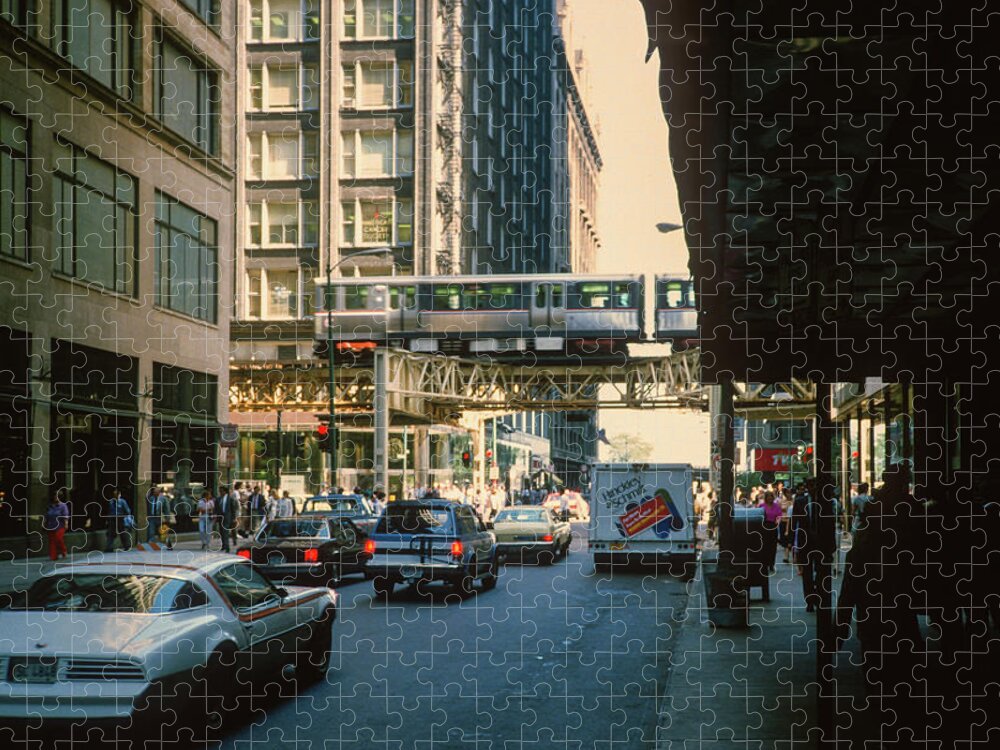 Shikaakwa Jigsaw Puzzle featuring the photograph The Elevated Train in Chicago by Gordon James