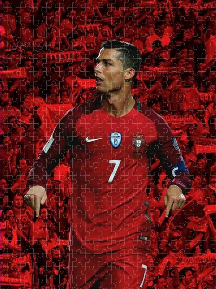 Ronaldo: Anh là người hùng của hàng triệu fan hâm mộ bóng đá toàn cầu và đã toả sáng trên nhiều đấu trường khác nhau. Cùng thưởng thức những hình ảnh đẹp về Ronaldo trong khi anh đang chinh phục những giải đấu mới ở Italia.