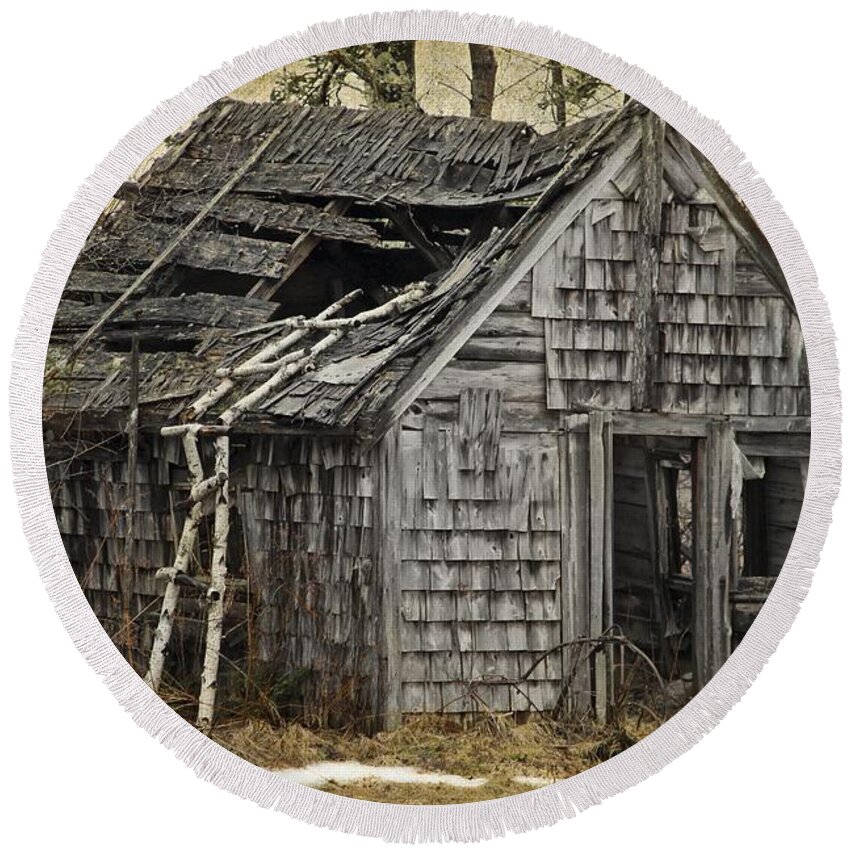  Maine Round Beach Towel featuring the photograph Rickety old Shack by Karin Pinkham