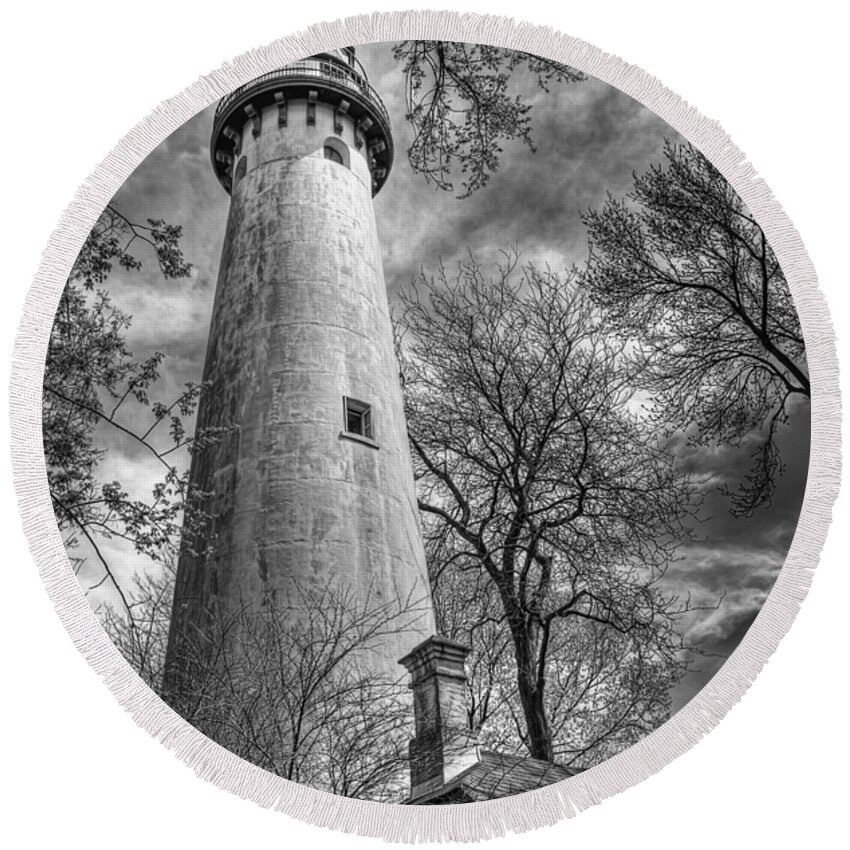 Lighthouse Round Beach Towel featuring the photograph Grosse Point Lighthouse by Scott Norris