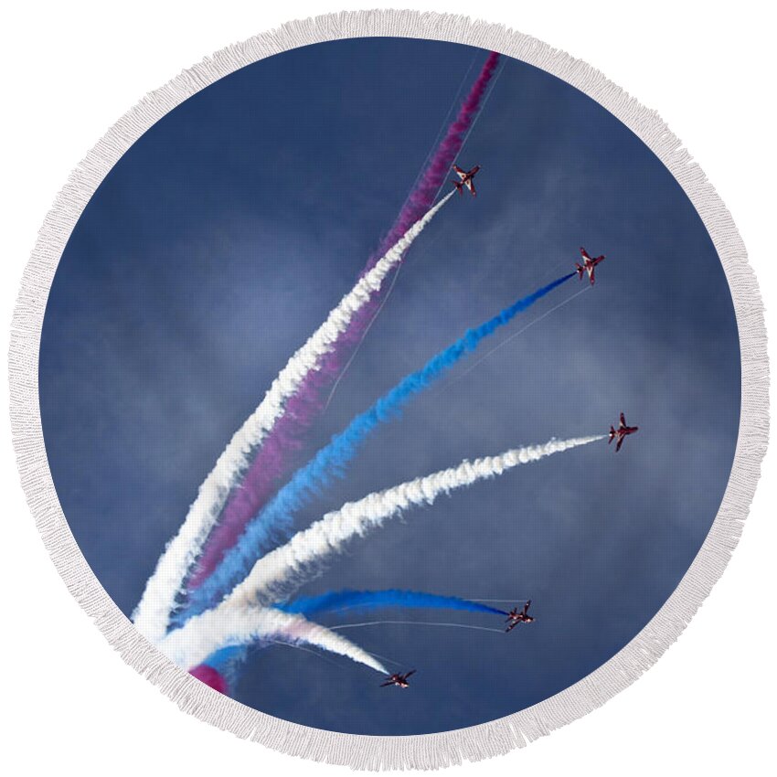 Red Arrows Round Beach Towel featuring the photograph Red Arrows #54 by Ang El