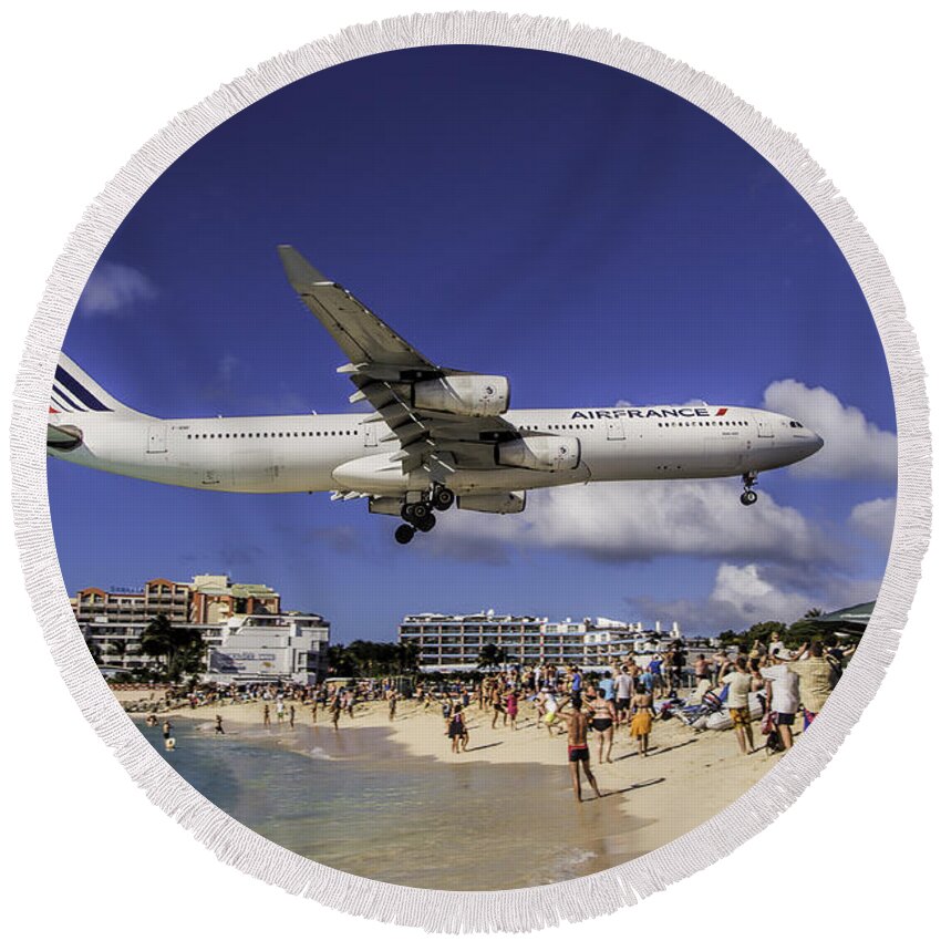 Air France Round Beach Towel featuring the photograph Air France St. Maarten landing by David Gleeson