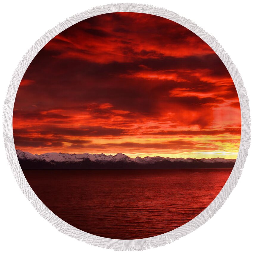 Alaska Round Beach Towel featuring the photograph Alaskan Sunset by Jarrod Erbe