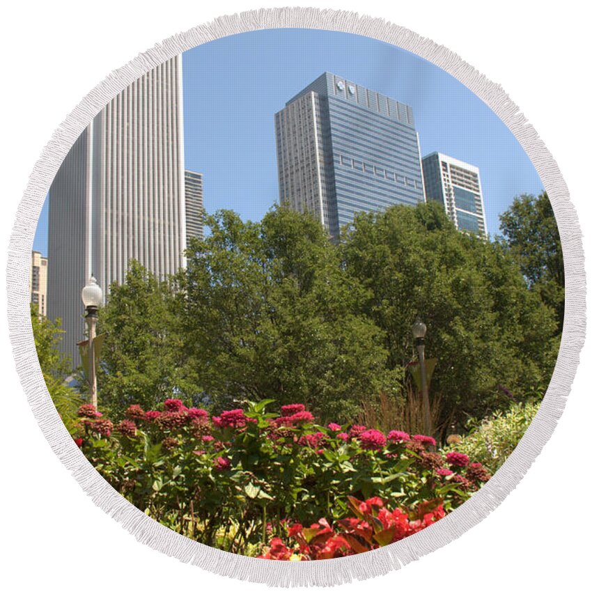Chicago Round Beach Towel featuring the photograph Aon Center and Skyline by Caroline Stella