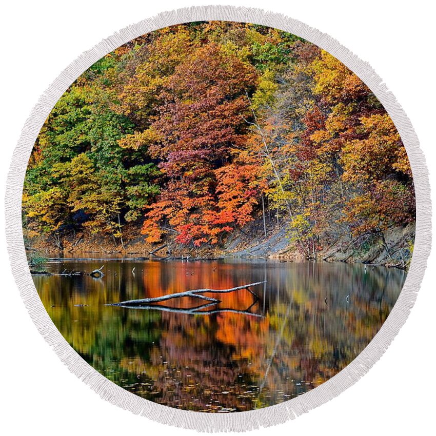 Autumn Round Beach Towel featuring the photograph Autumn Colors Reflect by Frozen in Time Fine Art Photography