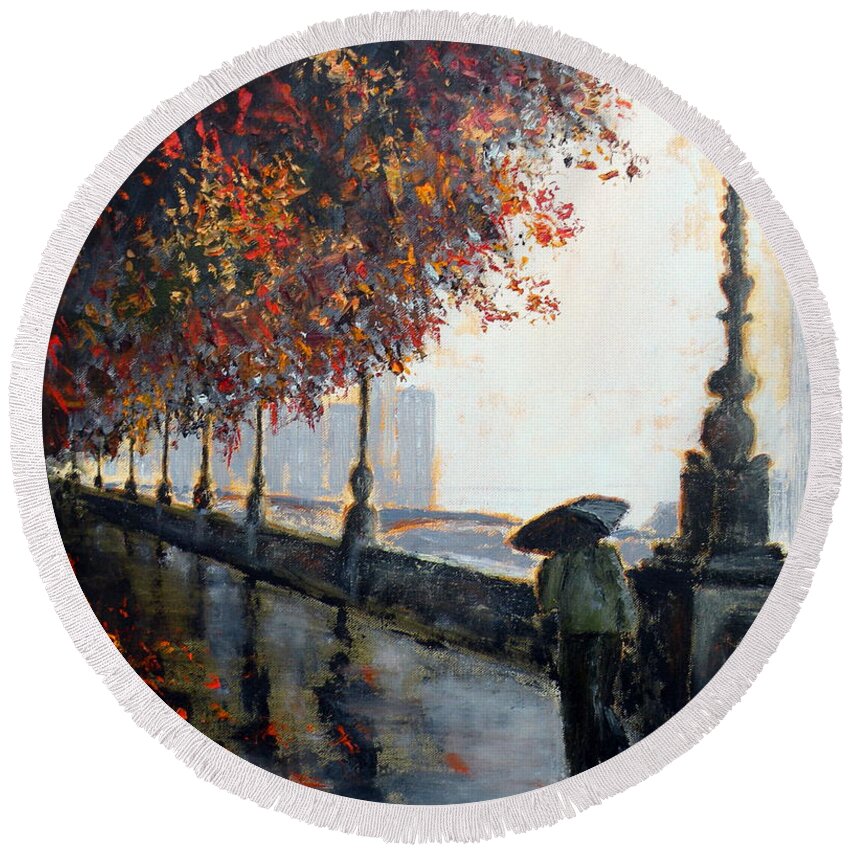 Autumn In London Round Beach Towel featuring the painting Autumn in London by Uma Krishnamoorthy