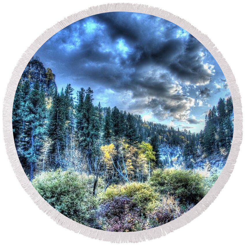 Black Hills Round Beach Towel featuring the photograph Autumns Goodbye by Anthony Wilkening