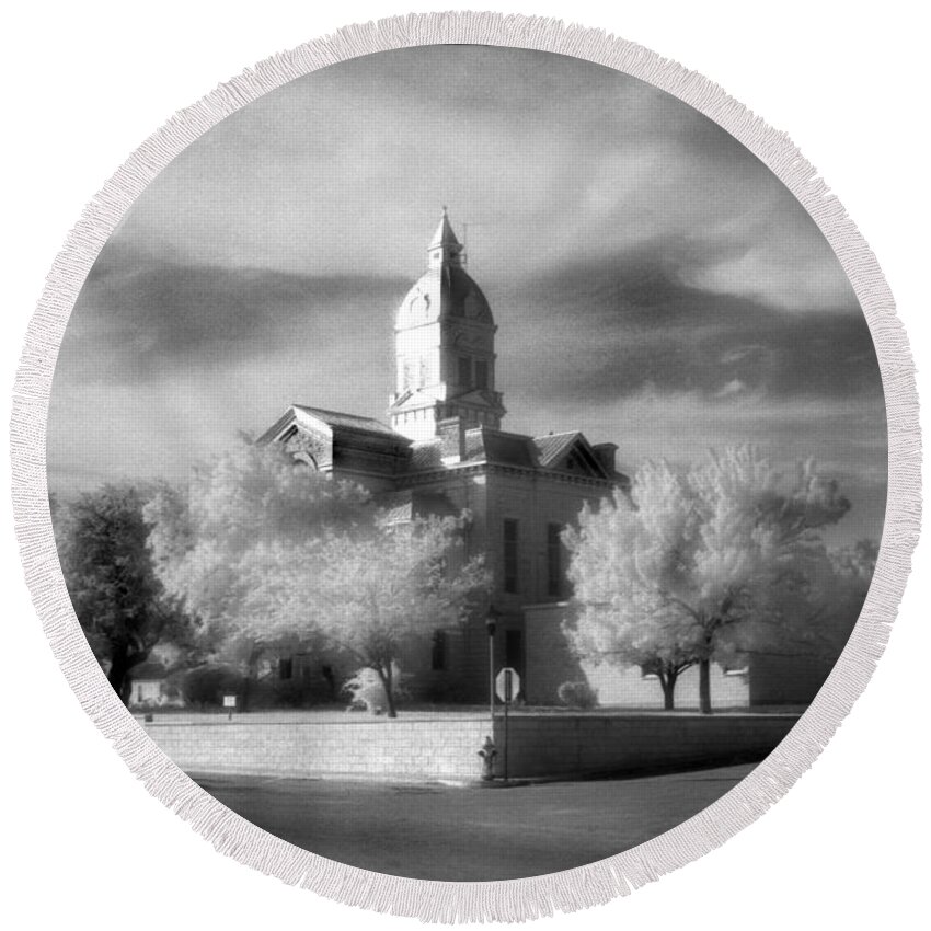 Bandera Round Beach Towel featuring the photograph Bandera County Courthouse by Greg Kopriva