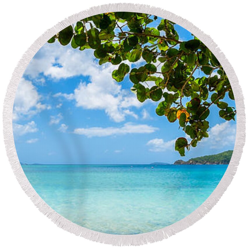 Caribbean Round Beach Towel featuring the photograph Beautiful Caribbean beach by Raul Rodriguez