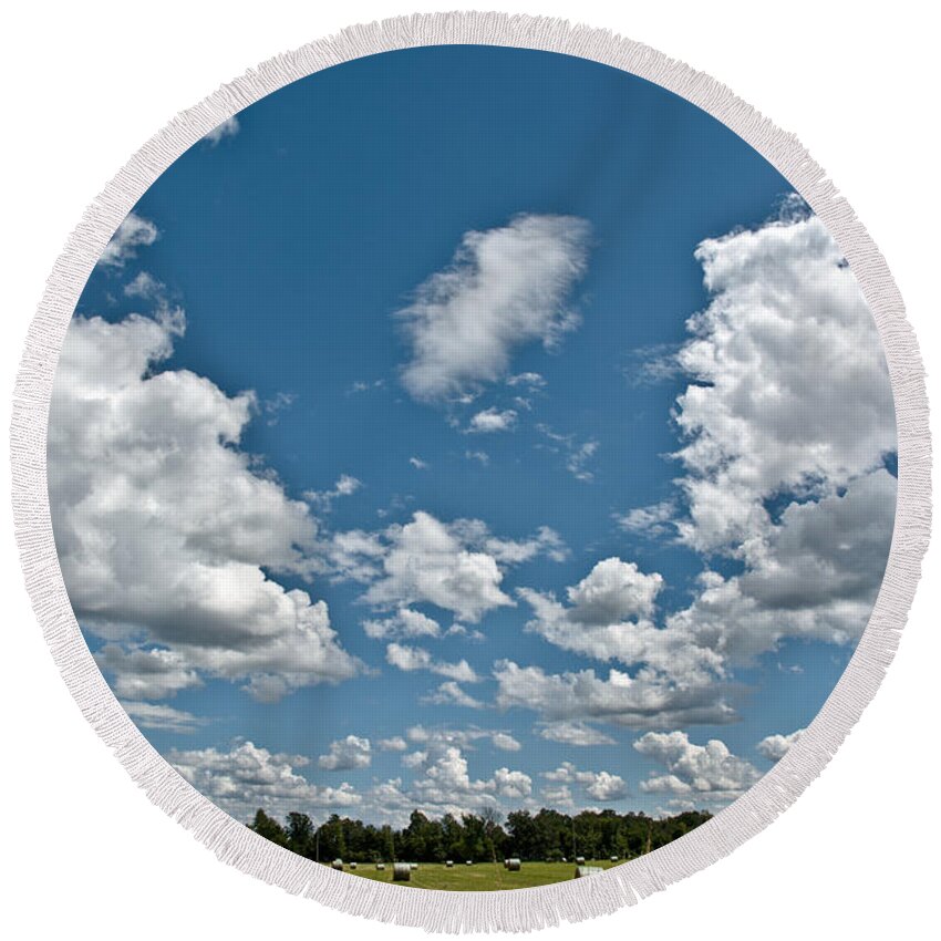 Sky Round Beach Towel featuring the photograph Big Sky by Cheryl Baxter