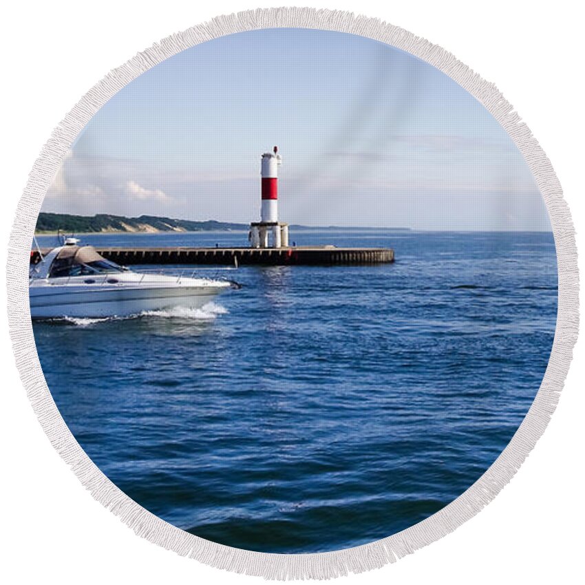 Holland Round Beach Towel featuring the photograph Boat at Holland Pier by Lars Lentz