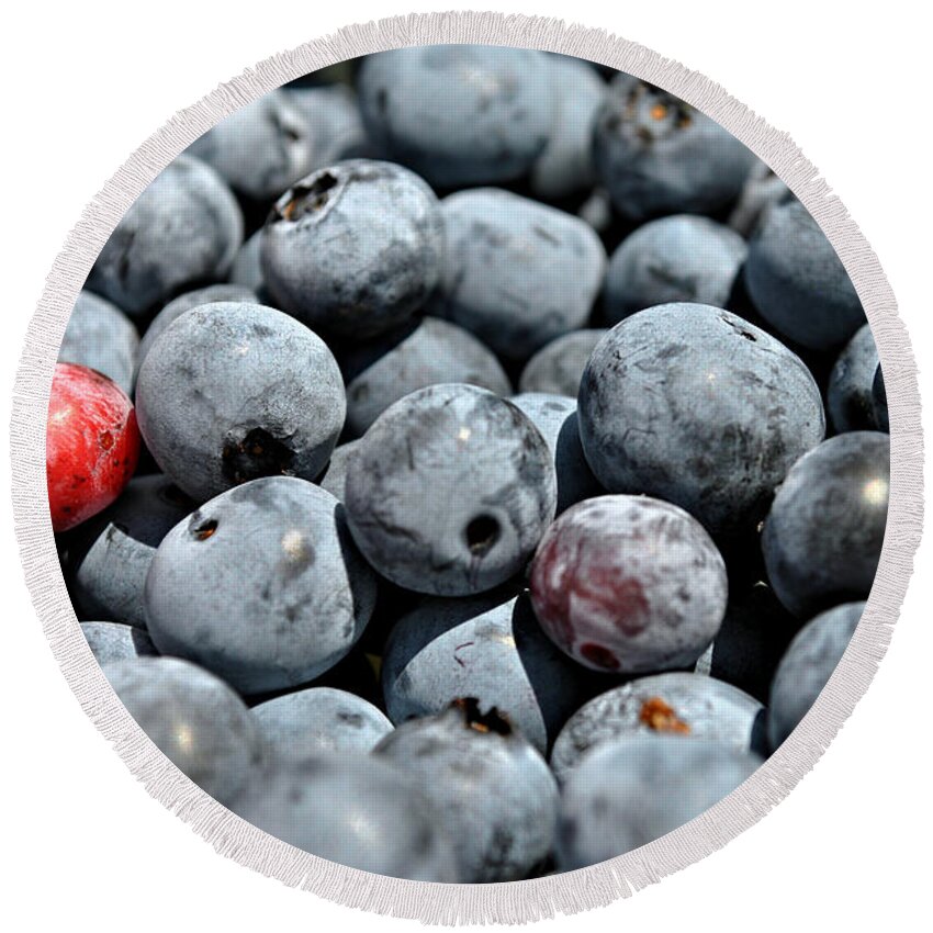 Blueberries Round Beach Towel featuring the photograph Bountiful Blueberries by Kelly Nowak