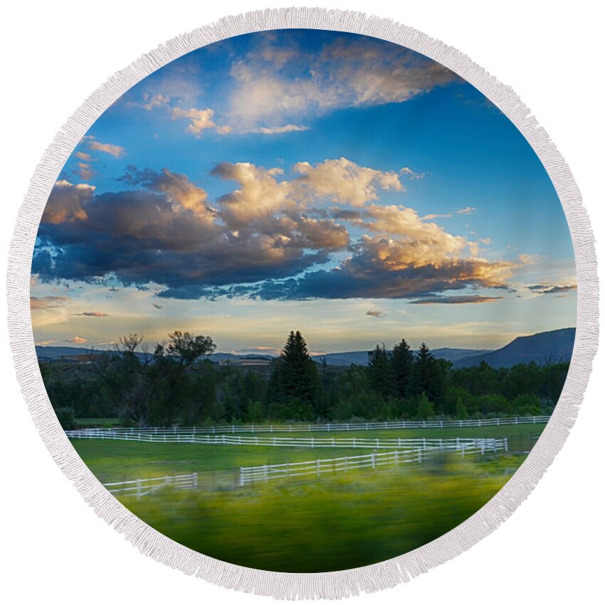 Colorado Sunset Round Beach Towel featuring the photograph Breathtaking Colorado Sunset 1 by Angelina Tamez
