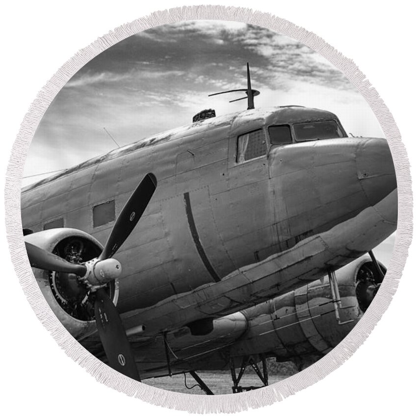 Aviation Round Beach Towel featuring the photograph C-47 Skytrain by Guy Whiteley
