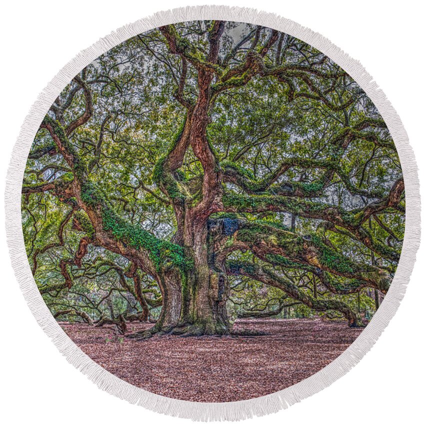 Angel Oak Tree Round Beach Towel featuring the photograph Charleston Angel Oak by Dale Powell
