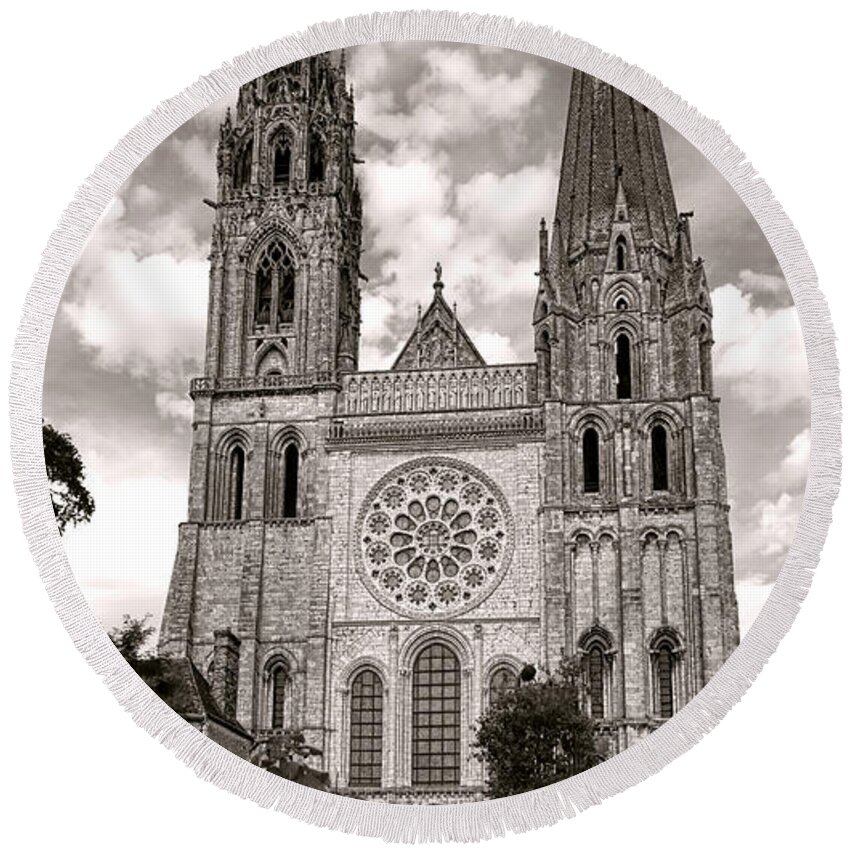 France Round Beach Towel featuring the photograph Chartres Cathedral by Olivier Le Queinec