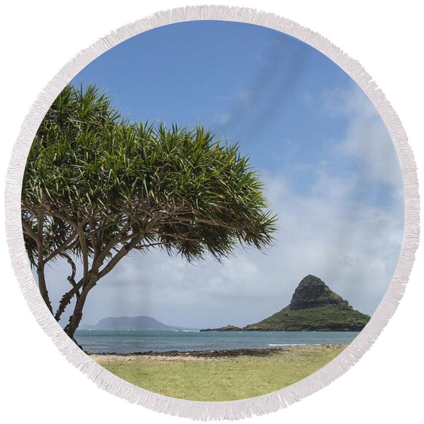 Chinamans Hat Island Tree Seascape Oahu Hawaii Hi Round Beach Towel featuring the photograph Chinamans Hat With Tree - Oahu Hawaii by Brian Harig
