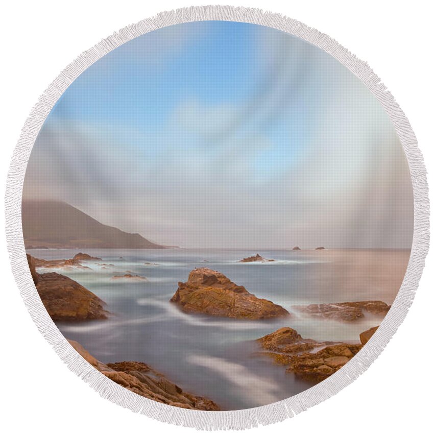 American Landscapes Round Beach Towel featuring the photograph Clearing Fog by Jonathan Nguyen