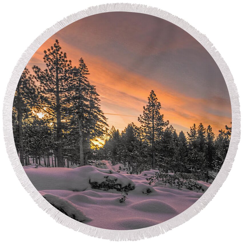 Landscape Round Beach Towel featuring the photograph Cold Morning by Maria Coulson