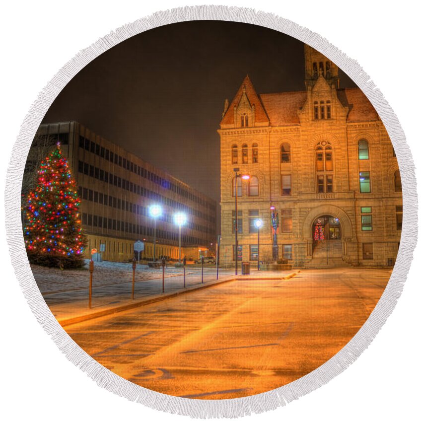 Parkersburg Round Beach Towel featuring the photograph Courthouse at Night by Jonny D