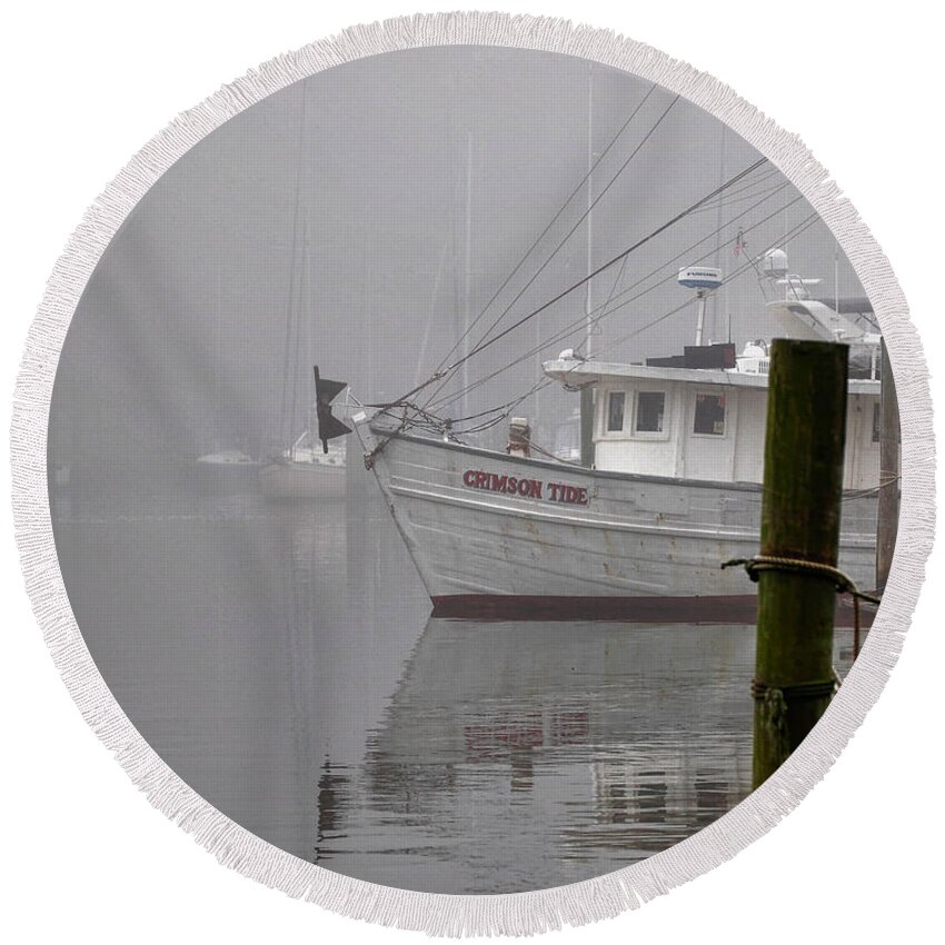 Alabama Round Beach Towel featuring the digital art Crimson Tide in the Mist by Michael Thomas