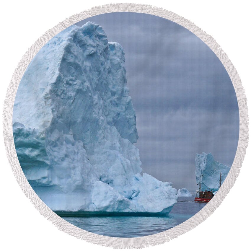 Arctic Round Beach Towel featuring the photograph Cruising Among the Bergs No. 1 by Michele Burgess
