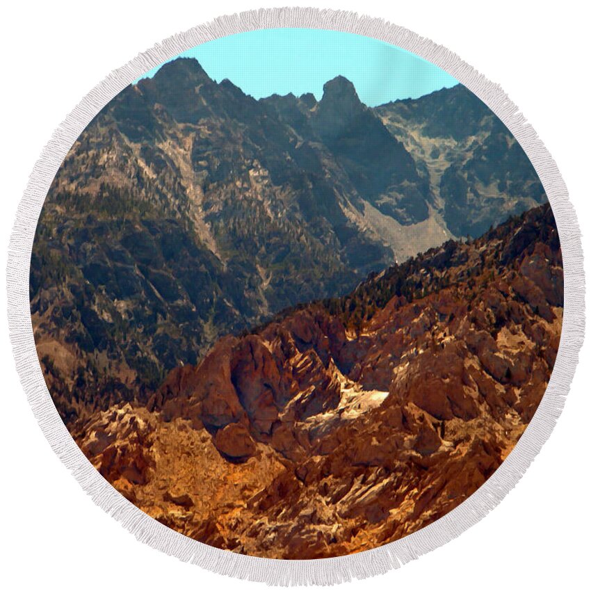 Mountain Round Beach Towel featuring the photograph Desert Mountains by Frank Wilson