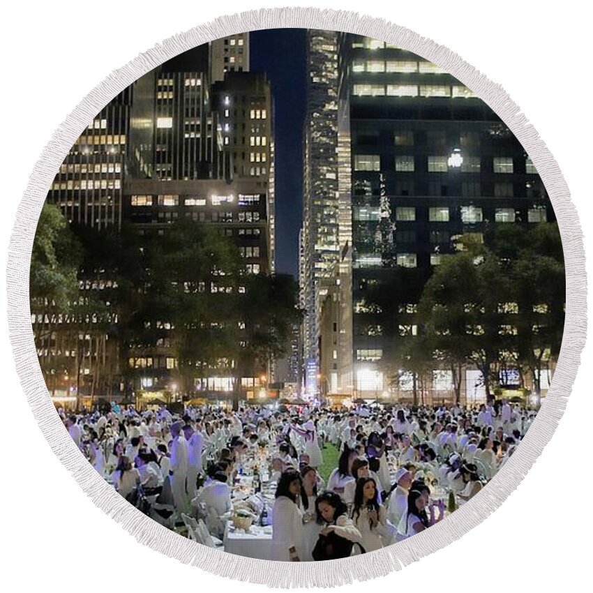 Diner En Blanc Round Beach Towel featuring the photograph Diner en Blanc New York 2013 by Lilliana Mendez