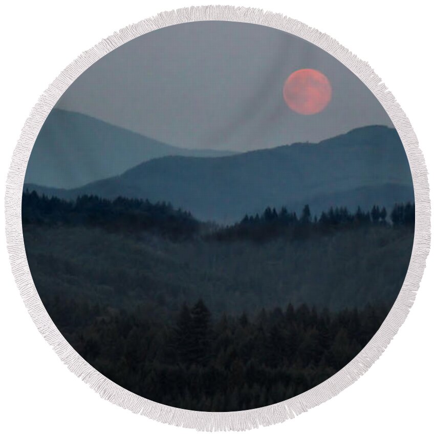 Landscape Round Beach Towel featuring the photograph Dreaming The Moon by Rory Siegel