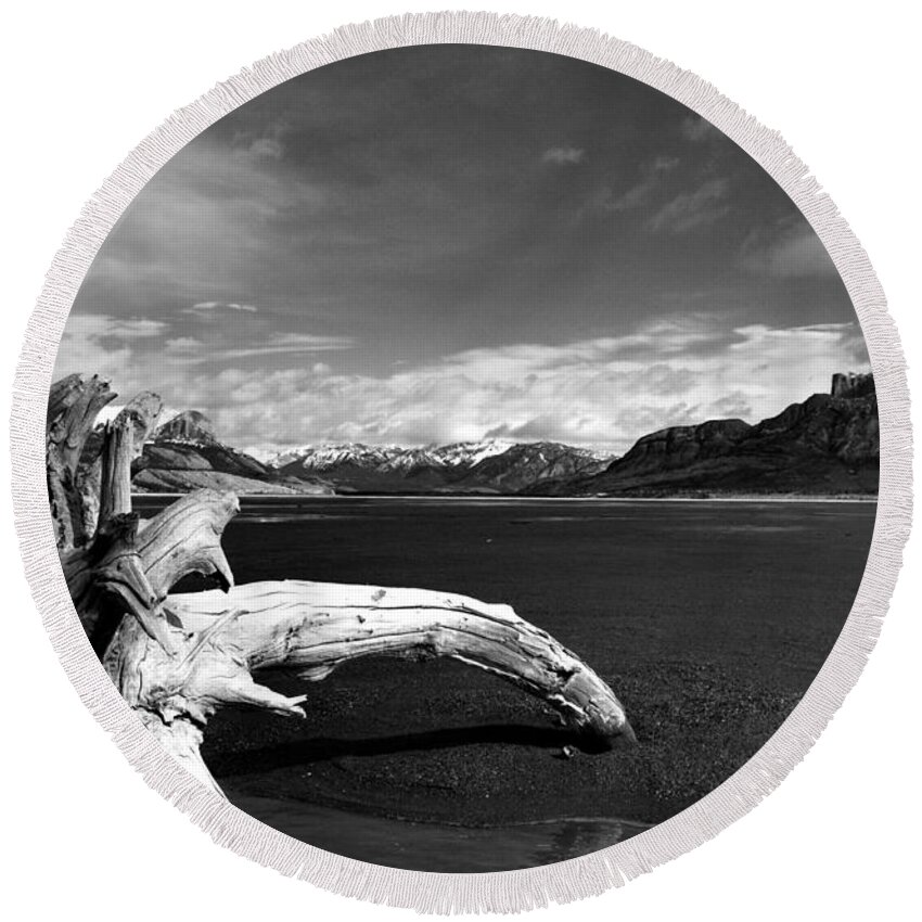 Landscapes Round Beach Towel featuring the photograph Drift For A While by J C