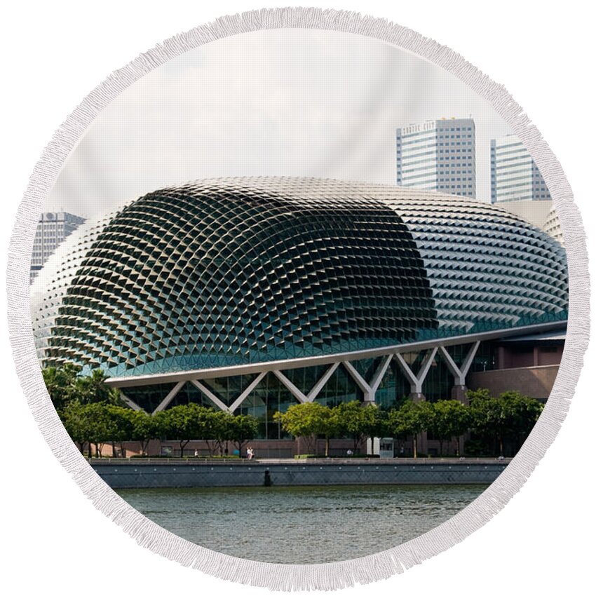 Singapore Round Beach Towel featuring the photograph Esplanade Theatres 02 by Rick Piper Photography