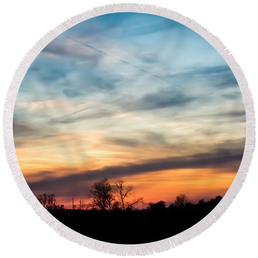 Sky Round Beach Towel featuring the photograph Evening Sky by Holden The Moment