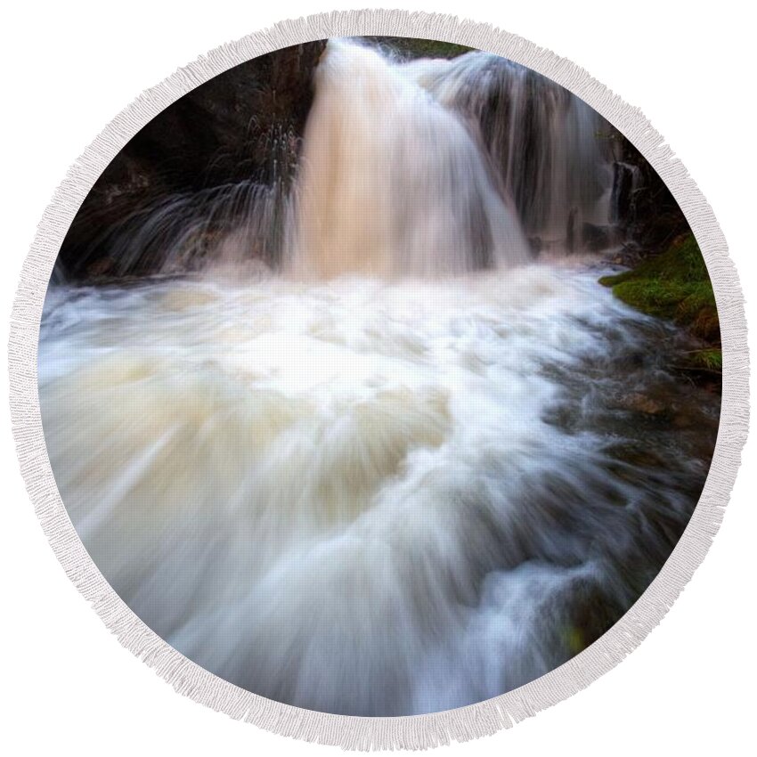 Waterfall Round Beach Towel featuring the photograph Fall and Splash by David Andersen