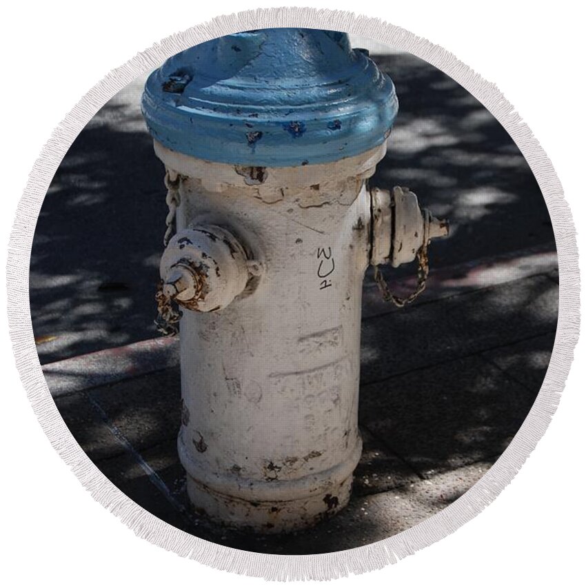 Fire Hydrant Round Beach Towel featuring the photograph Fire Hydrant by Eric Tressler