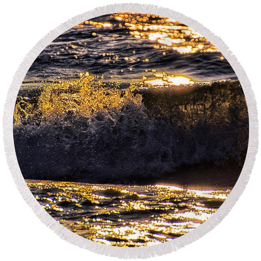 Lake Michigan Round Beach Towel featuring the photograph Fire On The Water by Thomas Woolworth