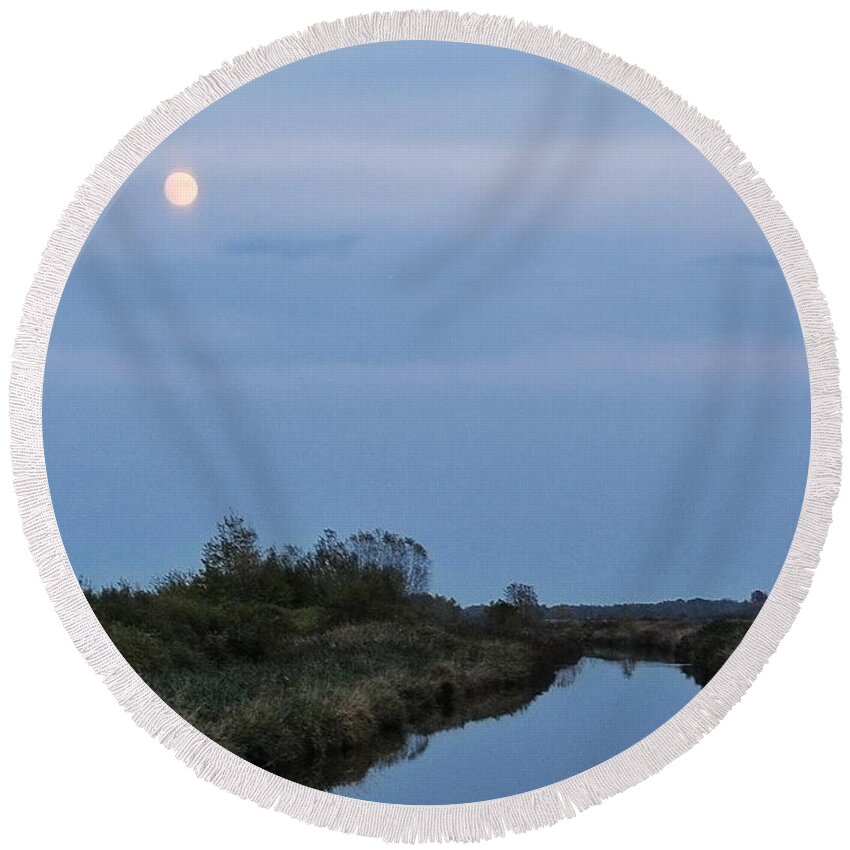Mead Round Beach Towel featuring the photograph Full Moon Rising Over The Marsh by Dale Kauzlaric
