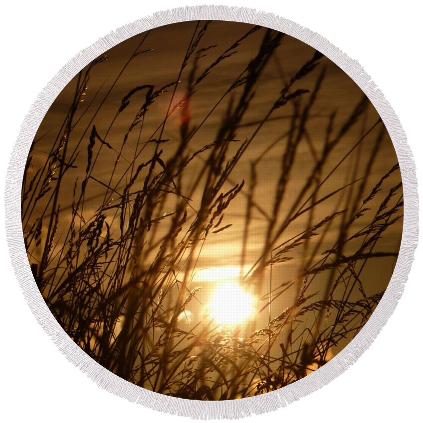 Sunset Round Beach Towel featuring the photograph Glow Through The Grass by Vicki Spindler