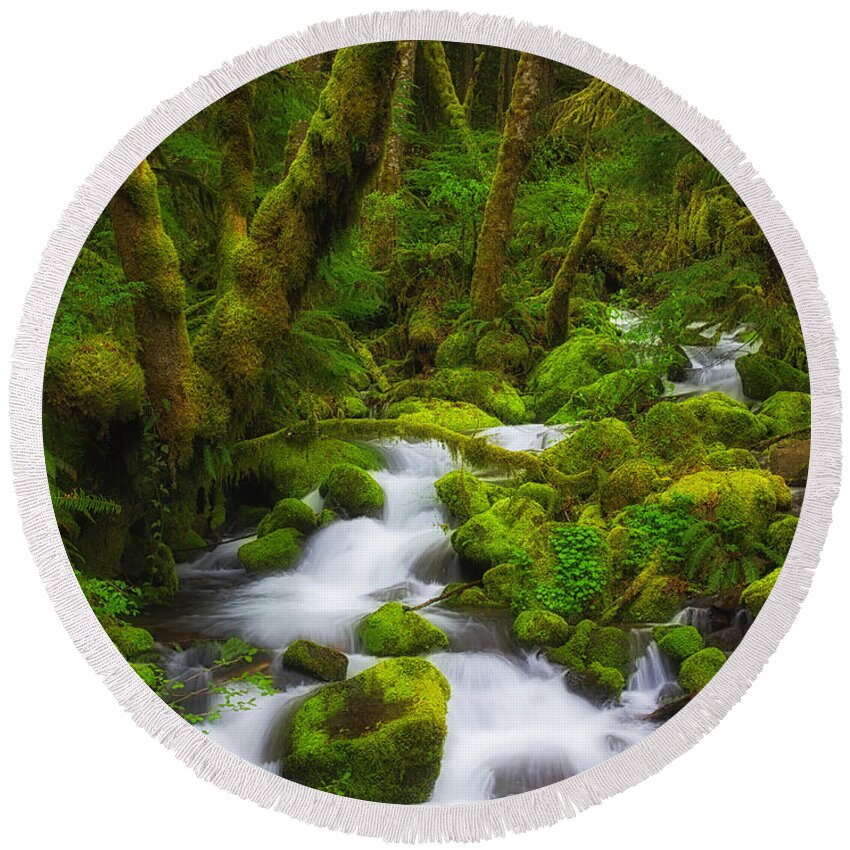 Green Round Beach Towel featuring the photograph Gorge Greens by Darren White