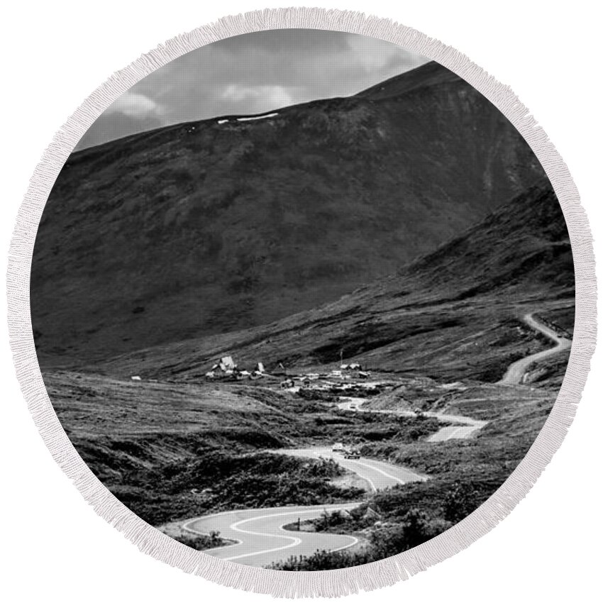 Alaska Round Beach Towel featuring the photograph Hatcher's Pass in Black and White by Andrew Matwijec