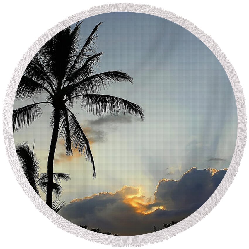 Sunset Round Beach Towel featuring the photograph Heavenly Rays by Teresa Zieba