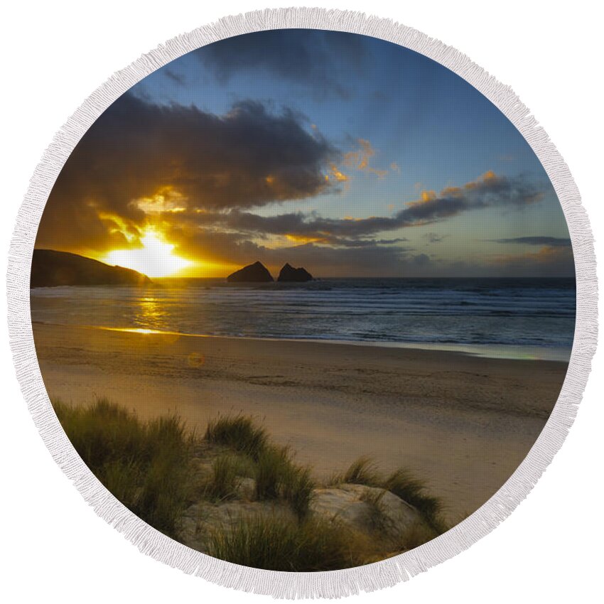 Holywell Bay Round Beach Towel featuring the photograph Holywell bay cornwall by Chris Smith