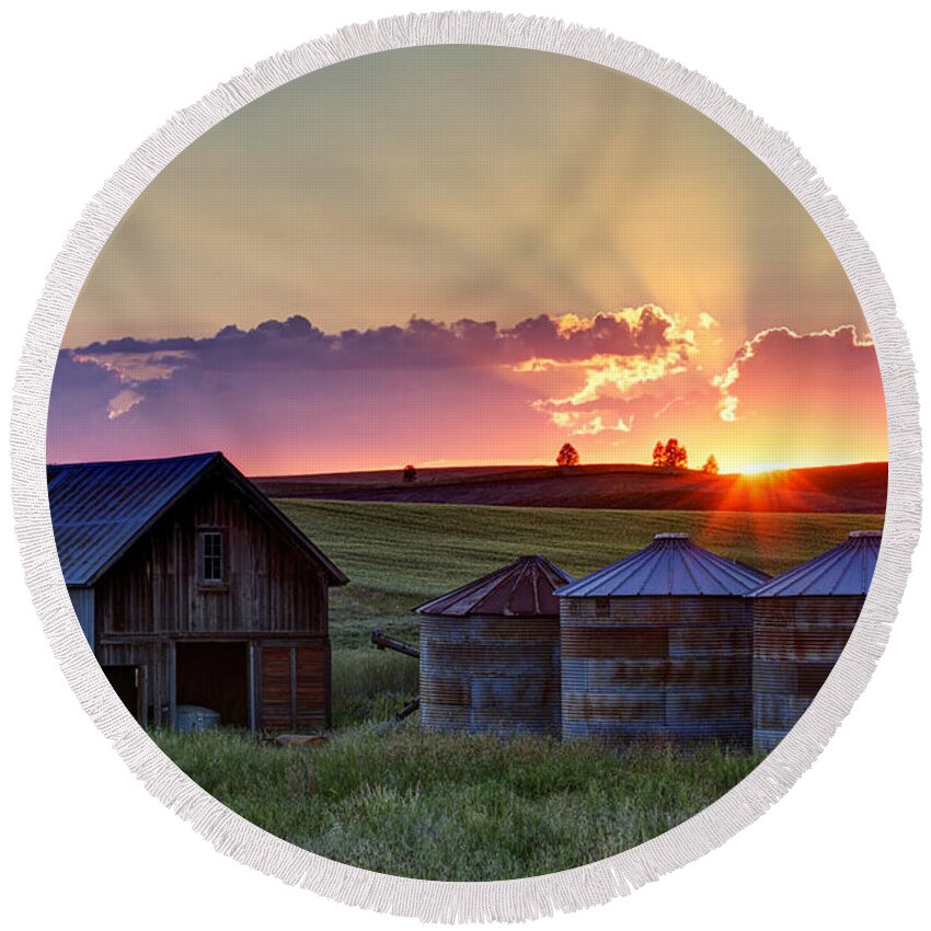 Cheney Round Beach Towel featuring the photograph Home Town Sunset by Mark Kiver