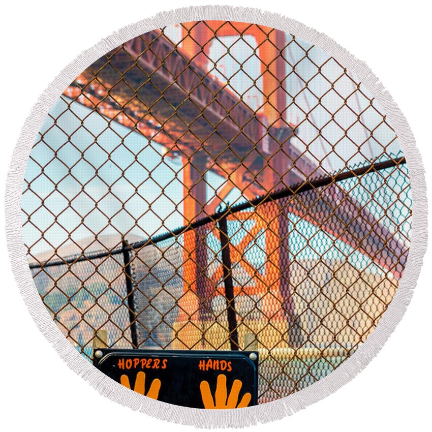Golden Gate Bridge Round Beach Towel featuring the photograph Hoppers Hands by Jerry Fornarotto
