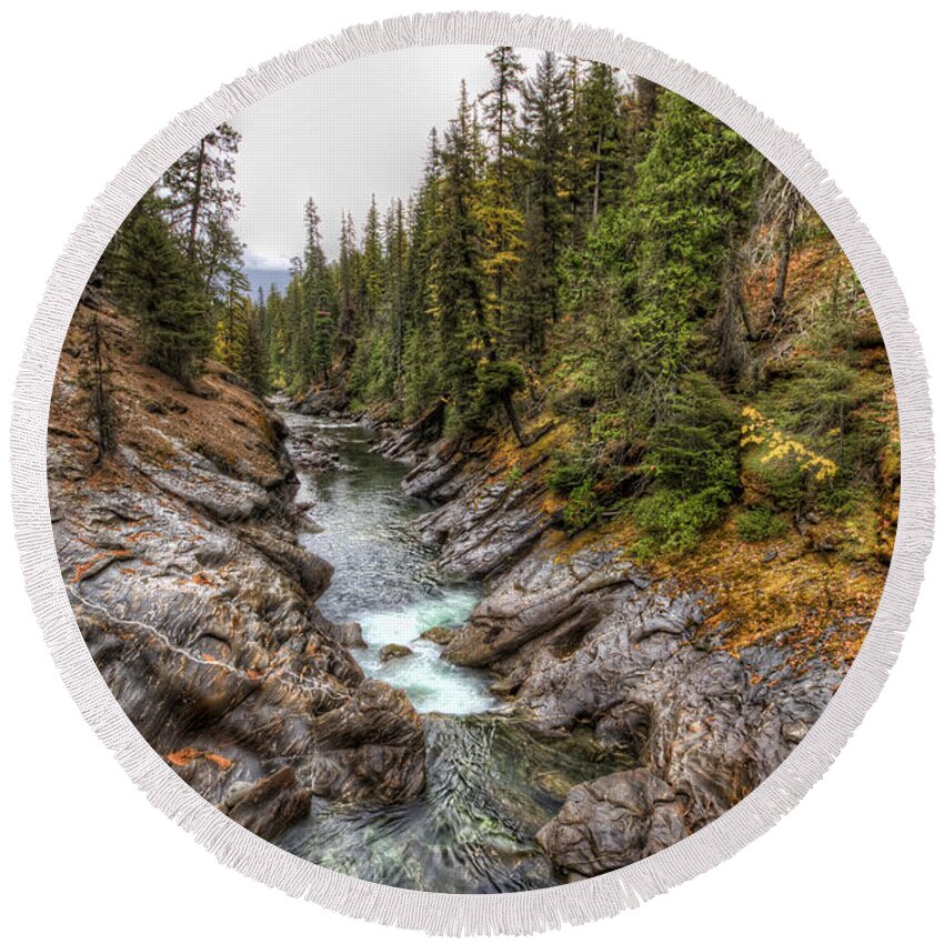 Hdr Round Beach Towel featuring the photograph Icicle Gorge by Brad Granger
