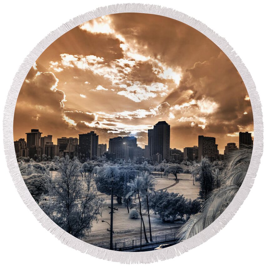 Hawaii Round Beach Towel featuring the photograph Infrared Sunset by Jason Chu