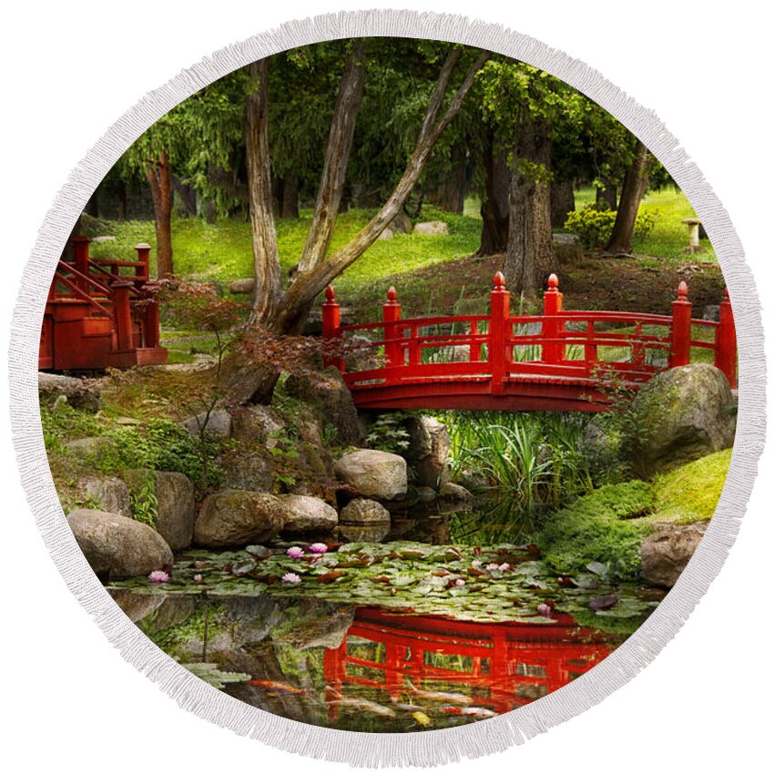 Teahouse Round Beach Towel featuring the photograph Japanese Garden - Meditation by Mike Savad