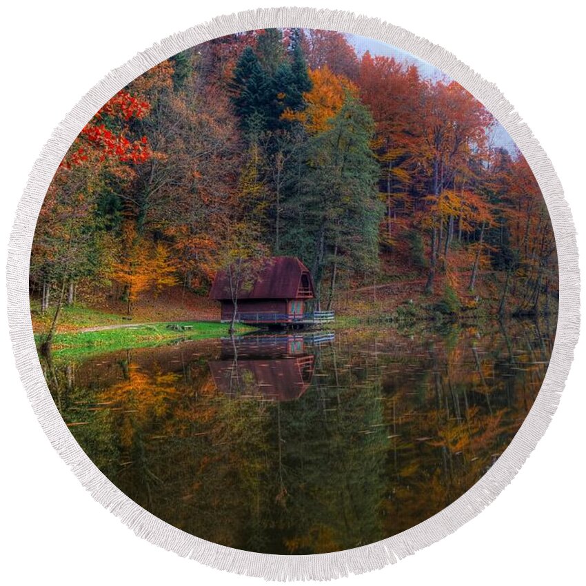 Beautiful Round Beach Towel featuring the photograph Lake lodge by Ivan Slosar